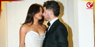 নিকের সঙ্গে দুষ্টুমির ঝলক দেখালেন প্রিয়াঙ্কা