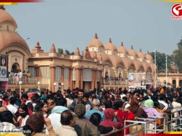 দক্ষিণেশ্বর থেকে কাশীপুর উদ্যানবাটীতে পুণ্যার্থীর ঢল