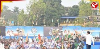 মঞ্চে ‘ভূত’ দেখিয়ে প্রশ্ন তুলেছিলেন অভিষেক, তিন দিনের মধ্যেই ‘ভুল স্বীকার’ নির্বাচন কমিশনের