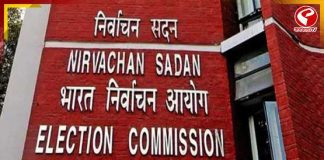 হামাগুড়ি দিয়ে হেয়ারিং সেন্টারে! টাকি রোডে লজ্জার ছবি, বাড়িতে গেল না BLO