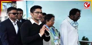 সোনালি বিবির পুত্রসন্তান হল ‘আপন’, নামকরণ অভিষেকের