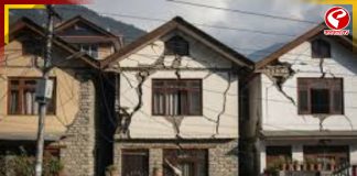 শিমলায় একের পর এক বাড়িতে ফাটল! কনকনে ঠান্ডায় রাস্তায় মানুষ