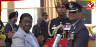 শুভাংশু শুক্লা-র হাতে অশোক চক্র তুলে দিলেন রাষ্ট্রপতি দ্রৌপদী মুর্মু