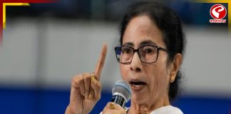 ‘দেশের কেউ না লড়লে, আমি লড়ব’ বঙ্গভবনের সামনে থেকে গর্জে উঠলেন মুখ্যমন্ত্রী