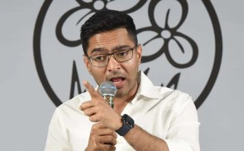 নির্বাচনের আগে রদবদলেই বিপত্তি? প্রশ্ন তুললেন অভিষেক