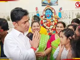 কালীর পুজো দিয়ে প্রচার শুরু জাহাঙ্গীরের! ভোটের আগে সম্প্রীতির ছবি ফলতায়