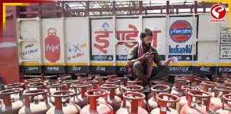 পাইপলাইন গ্যাসের না নিলে LPG বন্ধ করে দেওয়া হবে, সময় বেঁধে দিল সরকার