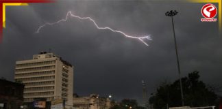 বসন্তের বিকেলেই কলকাতায় কালবৈশাখীর তাণ্ডব, বজ্রবিদ্যুৎ-সহ তুমুল ঝড়-বৃষ্টি