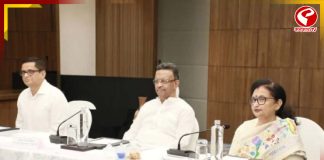 ক’দফায় ভোট চায় শাসকদল? নিরপেক্ষ ভোট হবে আশ্বস্ত করল কমিশন