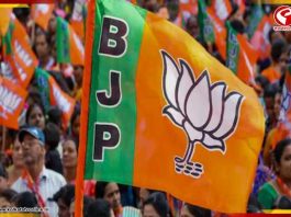 পাহাড়ে বিজেপিতে ভাঙনের সুর! কার্শিয়াংয়ে প্রার্থী বদল না হলে দল ছাড়ার হুঁশিয়ারি