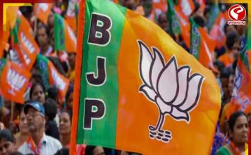 ছাব্বিশের ভোটে টিকিট না পেয়ে ক্ষোভে ফেটে পড়লেন দিলীপ ঘোষের স্ত্রী রিঙ্কু