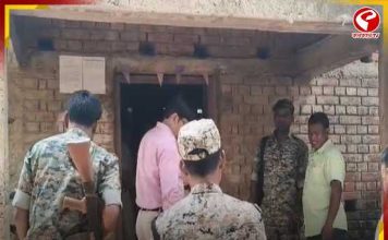 ভোটের আগে ঝাড়গ্রামে কড়া নজরদারি! কেন্দ্রীয় বাহিনীর রুট মার্চে বাড়ল নিরাপত্তা বলয়