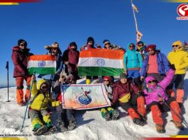 করোনার সময় থমকে গিয়েছিল জীবন, নারী দিবসে দুই বঙ্গতনয়ার ঘুরে দাঁড়ানোর কাহিনি