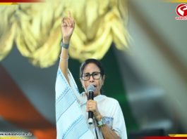 ‘এবারের ভোট, বাংলার মানুষের অধিকার রক্ষার লড়াই,’ চৌরঙ্গী থেকে বিজেপি ও কমিশনকে নিশানা মমতার