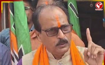 দেহরক্ষীর দায়িত্বে থাকা জওয়ানকে ভোটের কাজে ব্যবহার বিজেপি প্রার্থীর!