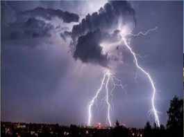 এক ধাক্কায় কমেছে তাপমাত্রা, বৃষ্টি সঙ্গে কালবৈশাখীর পূর্বাভাস রাজ্যে