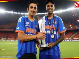 বিশ্বকাপ জয়ের শিরোপা কোন দু’জনকে উৎস্বর্গ করলেন গম্ভীর?