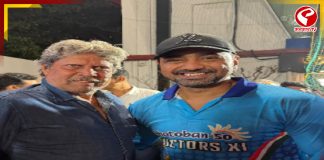 কলকাতায় কিংবদন্তি ক্রিকেটারের সঙ্গে সাক্ষাৎ করলেন দেব