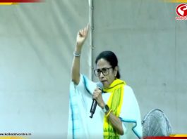 ‘আমার নামও আন্ডার অ্যাডজুডিকেশনে রাখা হয়েছিল’, অভিযোগ মমতা’র