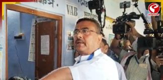 ভোট চলাকালীন গ্রেফতার শুভেন্দুর পোলিং এজেন্ট! ওসি’র অপসারণের দাবিতে সরব বিজেপি প্রার্থী