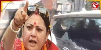 বিজেপি প্রার্থী অগ্নিমিত্রা পালের গাড়িতে হামলার অভিযোগ