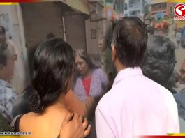 প্রচারে বেরিয়ে বিক্ষোভের মুখে অভয়ার মা