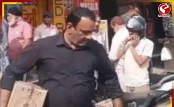 হাফ দামে বিক্রি দামি মদ! খবর পেয়েই ছুট সুরাপ্রেমীদের