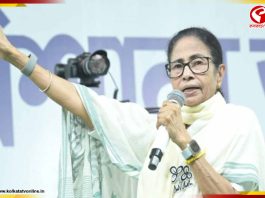 ‘উত্তরপ্রদেশের মতো এখানে বুলডোজ়ার চলবে! মানেটা কী?’ বিজেপিকে হুঁশিয়ারি মমতার
