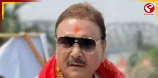 কীর্তনে মাতলেন মদন মিত্র, প্রচারে জমজমাট কামারহাটি