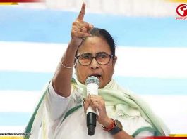 “গণতন্ত্র চৈত্র সেলের মতো বিক্রি করছে…” হাড়োয়া থেকে বিজেপিকে তীব্র আক্রমণ মমতার