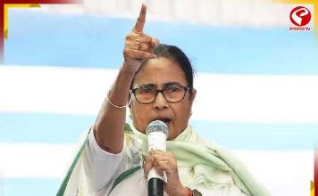 “গণতন্ত্র চৈত্র সেলের মতো বিক্রি করছে…” হাড়োয়া থেকে বিজেপিকে তীব্র আক্রমণ মমতার