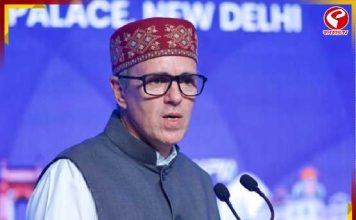 “কলকাতাতো দূর অস্ত, কষ্ট করে জম্মু এসে দেখাক!” পাকিস্তানকে ধুয়ে দিলেন ওমর আবদুল্লা