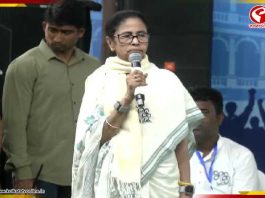 ‘৯০ লক্ষের মধ্যে ৬০ লক্ষই হিন্দু’, ভোটার তালিকা ইস্যু নিয়ে দাবি মমতার