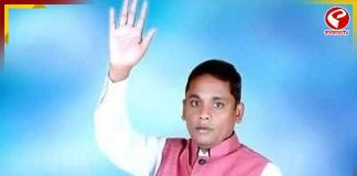 তিন দলে এক প্রার্থী! গুজরাটে ‘ত্রিশঙ্কু’ মনোনয়ন ঘিরে তুমুল চর্চা