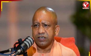 ১২ ঘণ্টার খাটুনি, বেতন ‘নামমাত্র’! নয়ডায় শ্রমিক বিক্ষোভে অগ্নিগর্ভ পরিস্থিতি