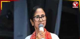 মমতার প্রস্তাবকের বাড়িতে আয়কর হানা, ভোটের মুখে চাঞ্চল্য