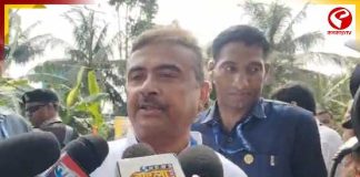 ভোটের দিন বুথে ‘ফোন-কাণ্ড’! ছুটে গেলেন শুভেন্দু