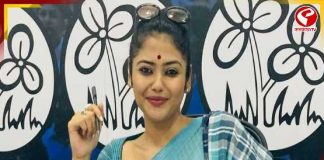 হেলিকপ্টার থেকে রোড শো, মঙ্গলকোটে সায়নী ঝড়!