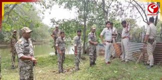 ভোটের দিন কেতুগ্রামে চাঞ্চল্য! বুথের কাছেই ব্যাগভর্তি তাজা বোমা উদ্ধার