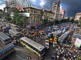 মঙ্গল ও বুধবার কলকাতার রাস্তায় যান চলাচল নিয়ন্ত্রণ