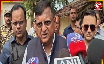 নন্দীগ্রামে সিইও মনোজ আগরওয়াল, কথা বললেন ভোটারদের সঙ্গে