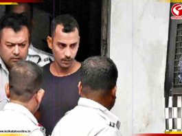 ‘সঞ্জয় রায়ের ফাঁসি চাইনি’ আরজি কর কাণ্ডে অভয়ার মায়ের মন্তব্য ঘিরে জল্পনা