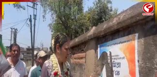 বিজেপি প্রার্থী অগ্নিমিত্রা পালের পোস্টার ছেঁড়া নিয়ে উত্তেজনা