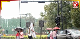 নববর্ষের দিনেই দুর্যোগের আশঙ্কা, একাধিক জেলায় ঝড়-বিদ্যুৎ সহ বৃষ্টিপাতের সতর্কতা