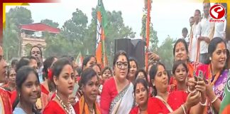 ‘প্রধানমন্ত্রী মহিলাদের হাতে পাথর ত্রিশূল তুলে দেবে, এটাই শেষ সুযোগ’ লকেটের বিতর্কিত মন্তব্য ঘিরে চাঞ্চল্য