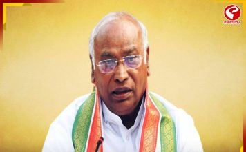 মোদিকে ‘সন্ত্রাসবাদী’ কটাক্ষে কমিশনের কোপে খাড়গে, ২৪ ঘণ্টার মধ্যে জবাব তলব