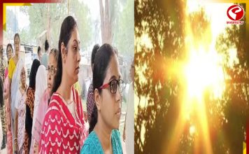 ভ্যাপসা গরম গায়ে মেখে ভোট দিতে বুথমুখী মানুষ