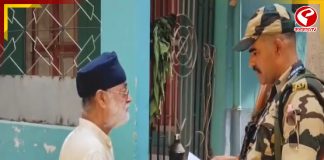 সাধারণ মানুষের সঙ্গে এক লাইনে দাঁড়িয়ে ভোট দিলেন জনপ্রিয় সঙ্গীতশিল্পী অরিজিৎ সিংয়ের বাবা