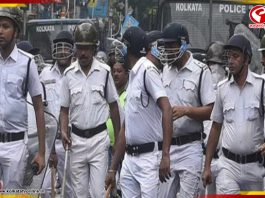 দ্বিতীয় দফার ভোটের আগে ২৬ জন পুলিশ আধিকারিককে বদল কমিশনের