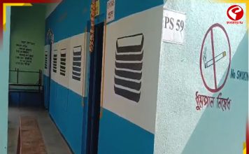 মঙ্গলকোটে ‘রেল বুথ’ চমক! ট্রেনের কামরায় উঠে ভোট দেবেন ভোটাররা!